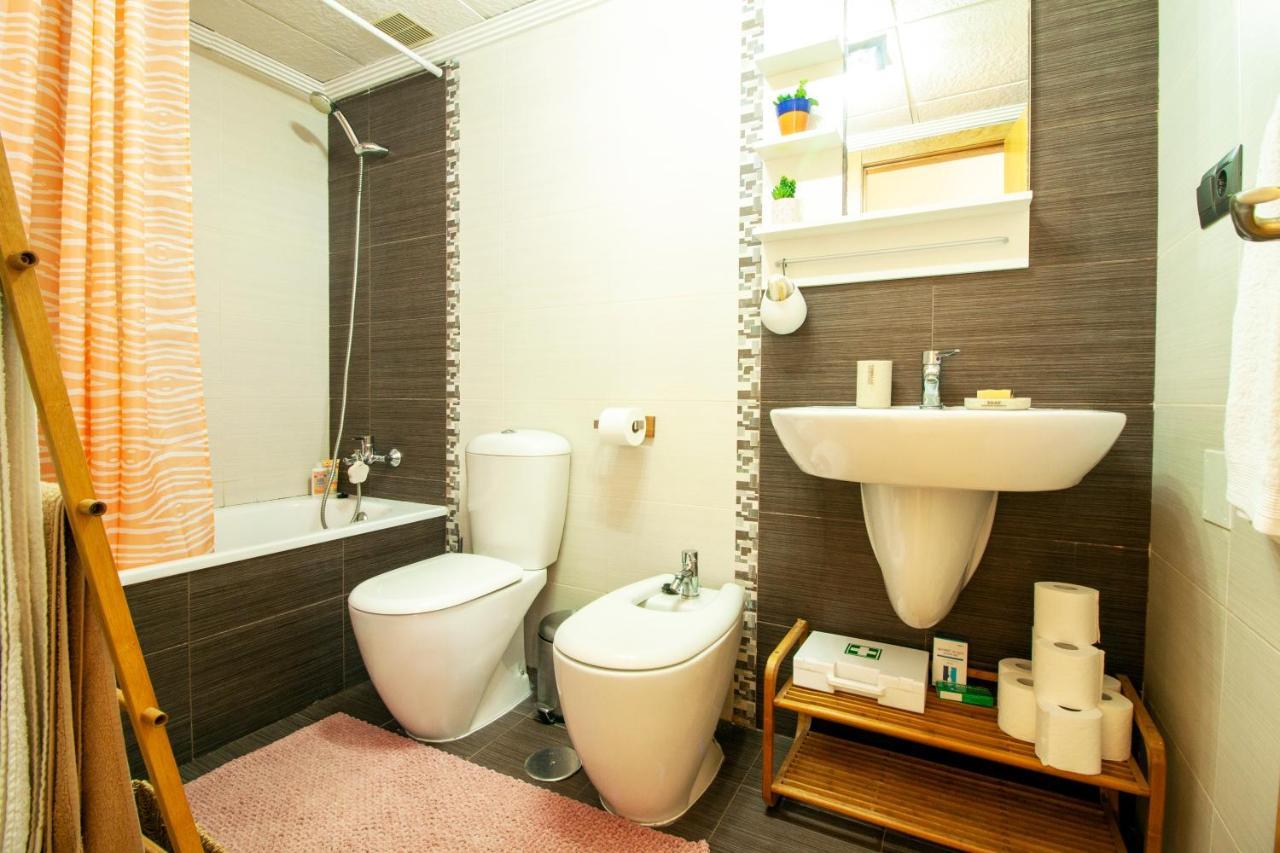 Апартаменты El Apartamento De Maria Jose Торевьиа Экстерьер фото