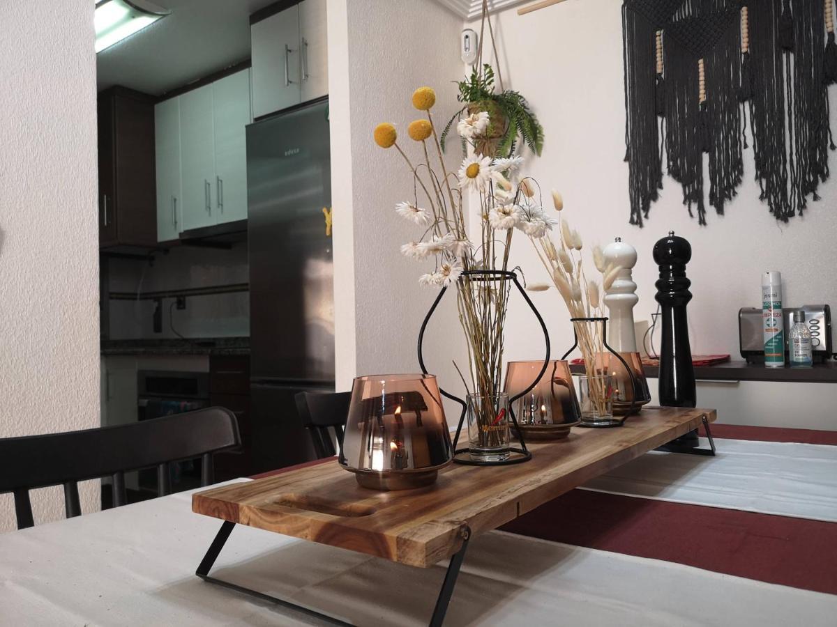 Апартаменты El Apartamento De Maria Jose Торевьиа Экстерьер фото