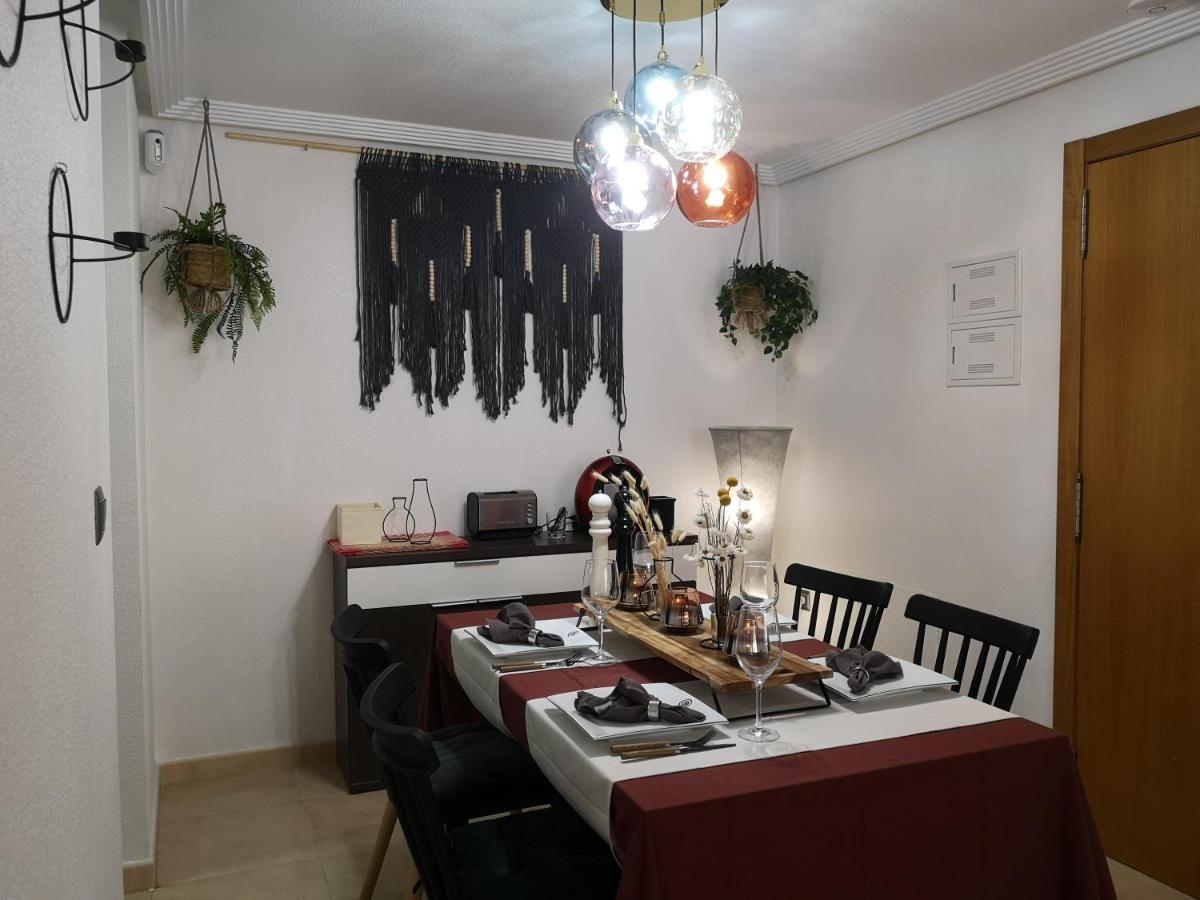 Апартаменты El Apartamento De Maria Jose Торевьиа Экстерьер фото